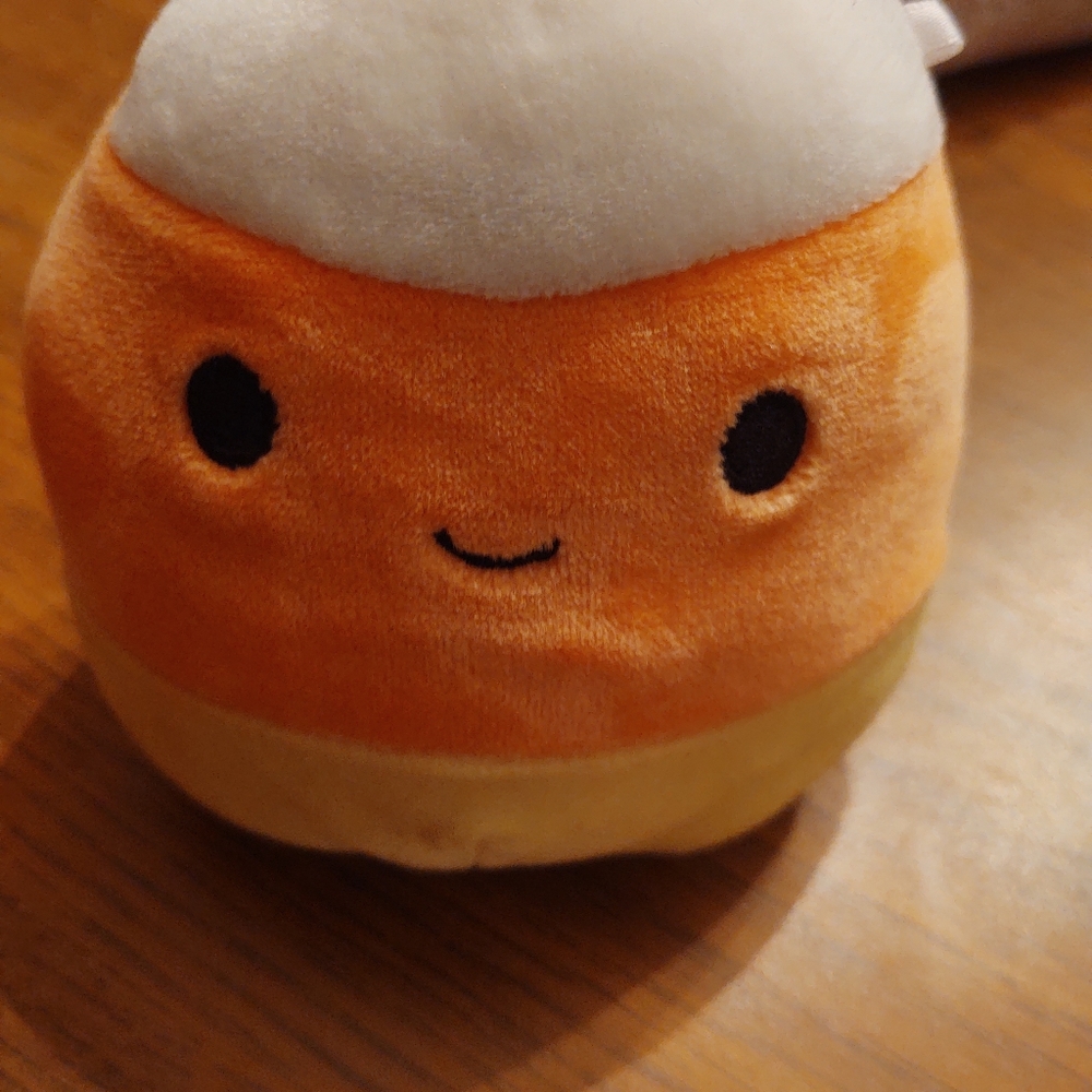 Candycorn squish mallow